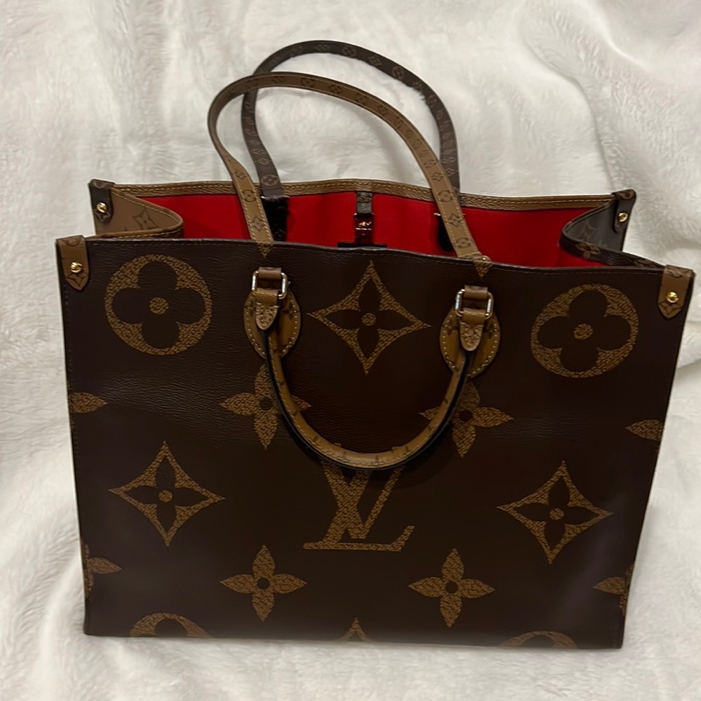 Louis Vuitton ( On The Go ) Tote